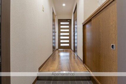 グローバル高松[2LDK/54m2]の玄関