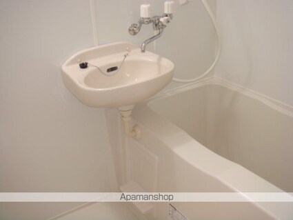 レオパレスルミエール筒井[1K/20.81m2]のバス