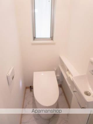 東京都杉並区成田西３丁目[3LDK/86.08m2]のトイレ