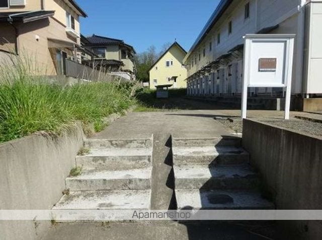 レオパレスマリーナの玄関写真