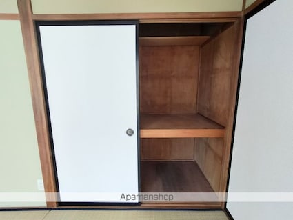 ホワイティー沙羅Ｂ棟[2DK/47m2]の収納