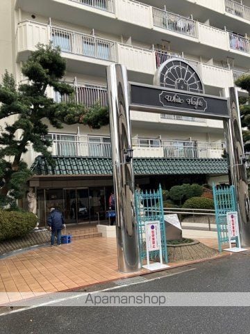 行徳ホワイトハイツの玄関写真
