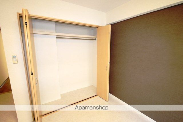 CRUM−1の内装写真