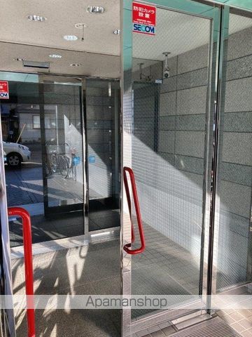 オクトワール長岡中央の玄関写真