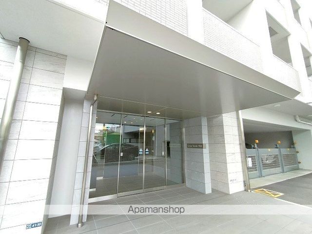 グランヴェルデ吹田の玄関写真