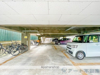 愛媛県松山市祇園町[1K/30m2]の駐車場1