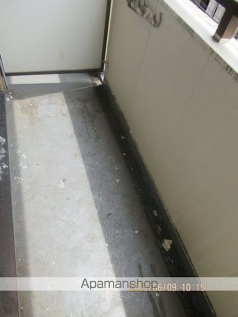 ライオンズマンション用賀[1R/18.37m2]のバルコニー