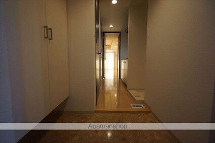 愛知県名古屋市東区出来町１丁目[1K/27.61m2]の玄関