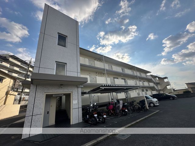 日下グランドハイツの外観写真