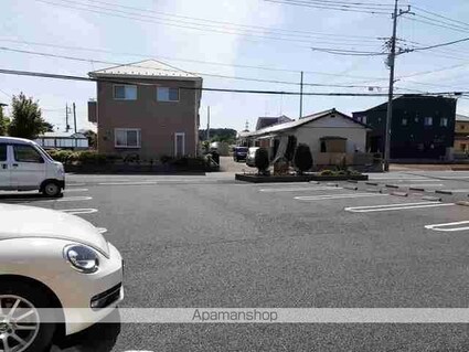 アルバータⅡ[2LDK/57.21m2]の駐車場