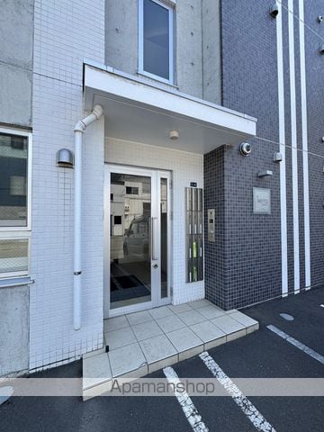 ティエラ栄通の玄関写真