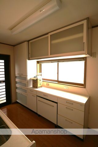 浜松市中央区 2階建 築26年の内装写真
