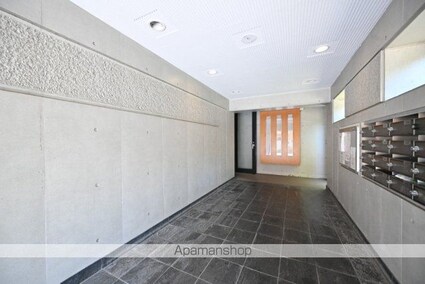 東京都新宿区高田馬場１丁目[1K/17.87m2]のエントランス3