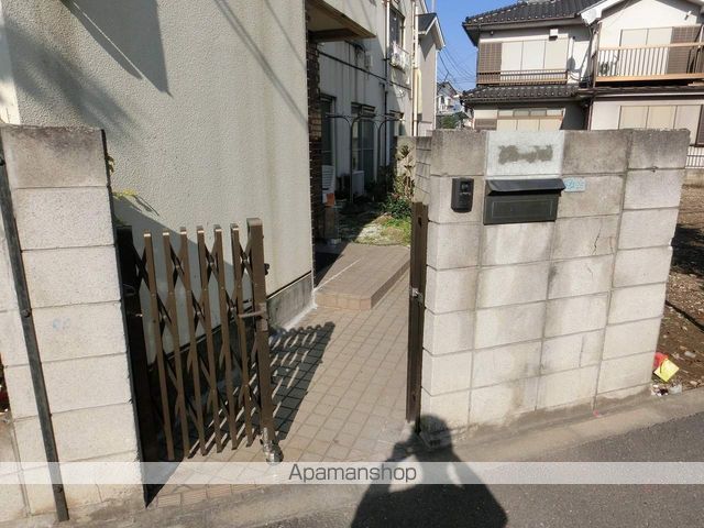 NIビルの玄関写真