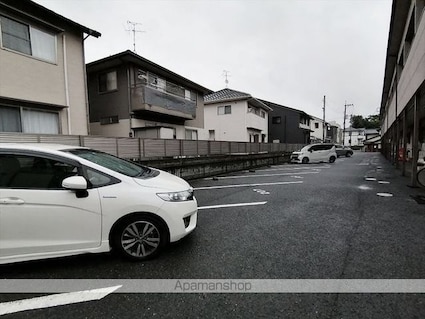 岡山県倉敷市中庄[2DK/47m2]の駐車場1