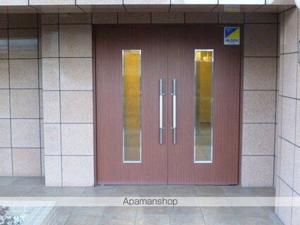 東京都板橋区東新町１丁目[1K/22.4m2]のエントランス3