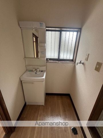 平塚市 2階建 築38年の内装写真