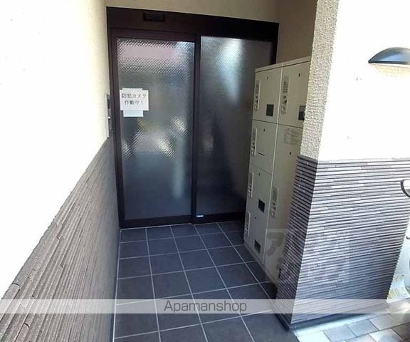 フラッティ下立売の玄関写真