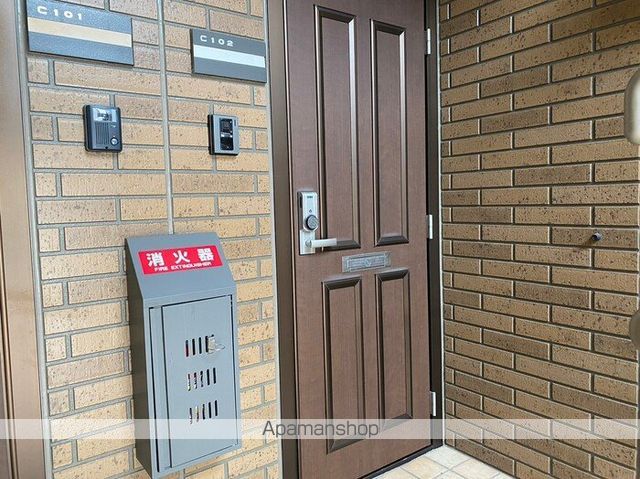 リビングタウン福 C棟の玄関写真
