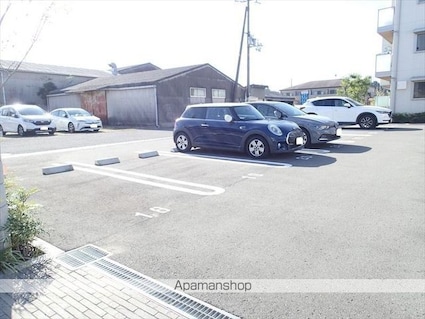 和歌山県和歌山市小雑賀[2LDK/62.03m2]の駐車場3
