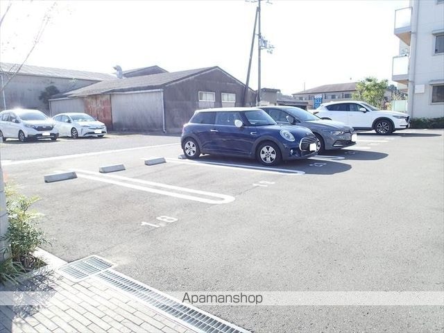 和歌山県和歌山市小雑賀[2LDK/62.03m2]の駐車場3