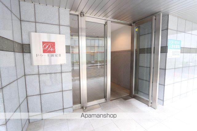 ドゥーエ浦安IIの玄関写真