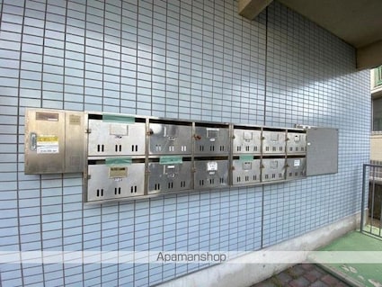 香川県高松市新北町[1K/30.36m2]の共用部1