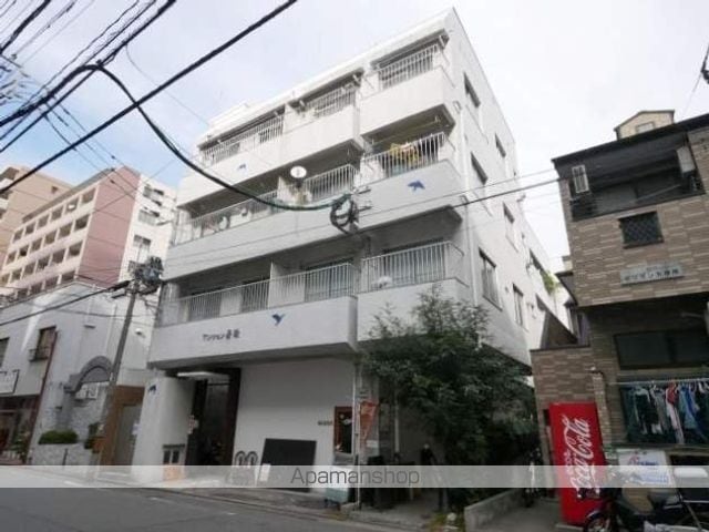 若鶴マンションの玄関写真