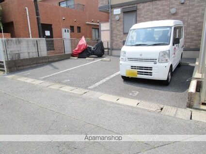 クレスタ広尾[1LDK/42.11m2]の駐車場