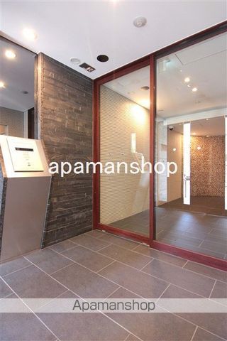 SWANSCITY北堀江の玄関写真