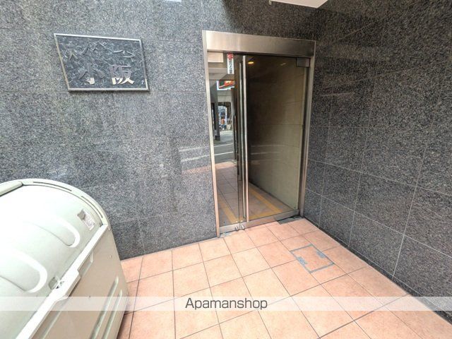 インパレス小阪の玄関写真