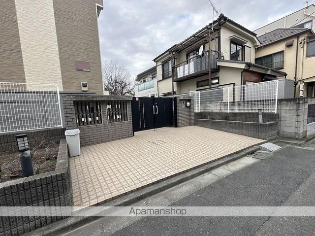 レオパレスたぶの木の玄関写真