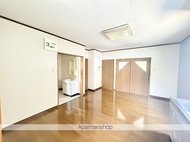 エミールハチマンの内装写真