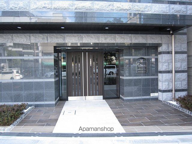 プレサンス玉造駅前ルージュの玄関写真
