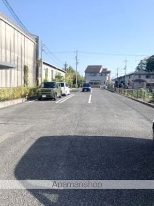 Ｐｌａｎｅｔ　Ｃｏｕｒｔ[2LDK/57.97m2]の駐車場