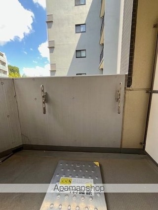 レジディア中落合Ａ棟[1R/26.18m2]のバルコニー