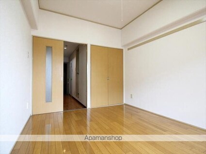 愛媛県松山市緑町１丁目[1K/19.8m2]のリビング・居間1