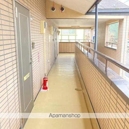 バローゼ１０[1K/28.08m2]のエントランス