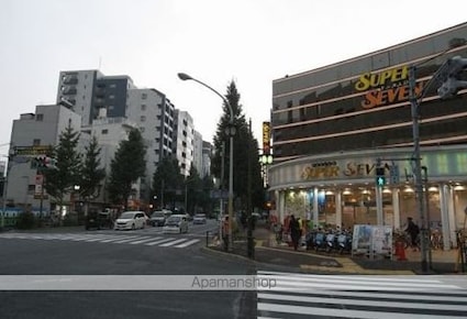 東京都中野区本町５丁目[1K/36.63m2]の周辺2