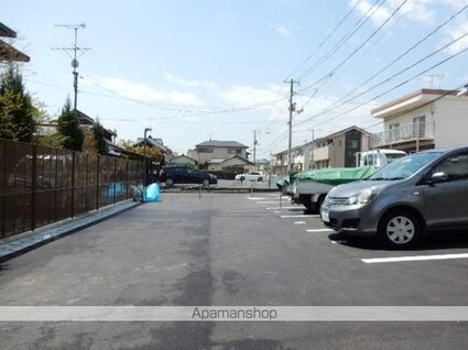 ｃｏｃｏ　ｆｅｒｍｅ[2LDK/65.5m2]の駐車場2