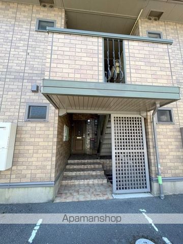 コンフォール・K B棟の玄関写真
