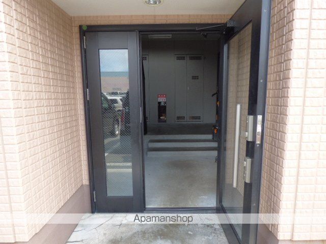 グレースコートHの玄関写真