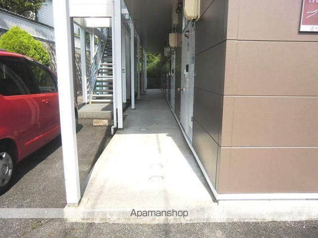 レオパレスグリーンビューの玄関写真