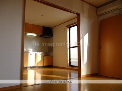 サンシャインパインウェル[2DK/41.39m2]のリビング・居間