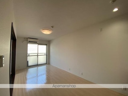 プレミール亀岡[1LDK/35.19m2]のリビング・居間