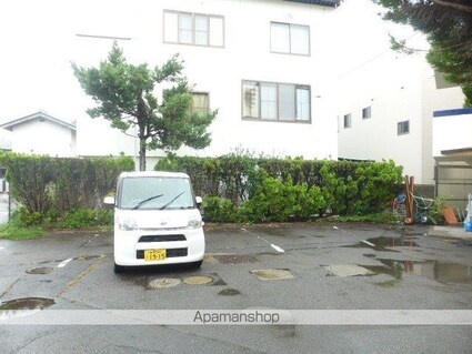 長野県長野市平林２丁目[2DK/48.76m2]の駐車場1