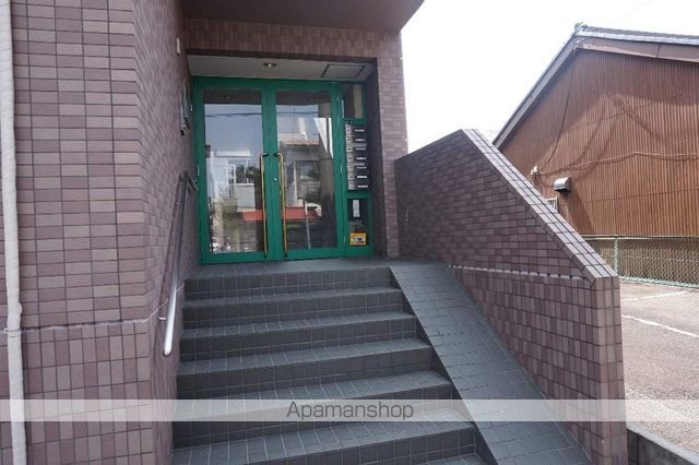 アビタシオン今池の玄関写真