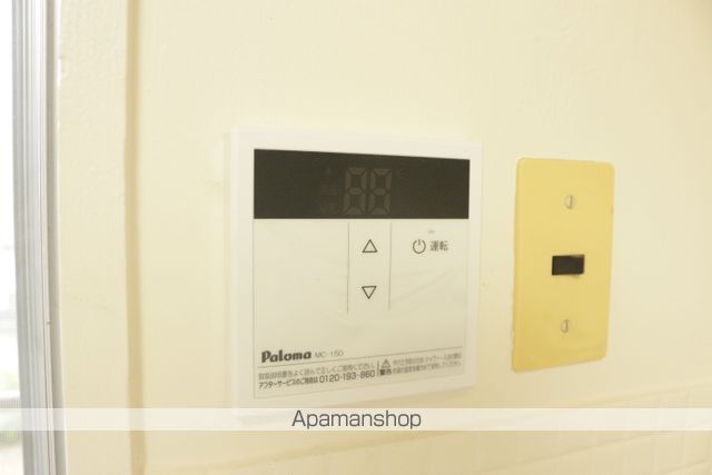 ヴィラナリー三原5号棟の内装写真