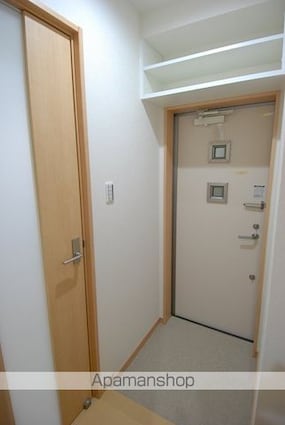 プリミエール常滑栄町[1R/26.39m2]の玄関