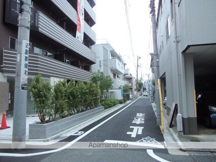 東京都新宿区早稲田鶴巻町[1K/25.34m2]の周辺2